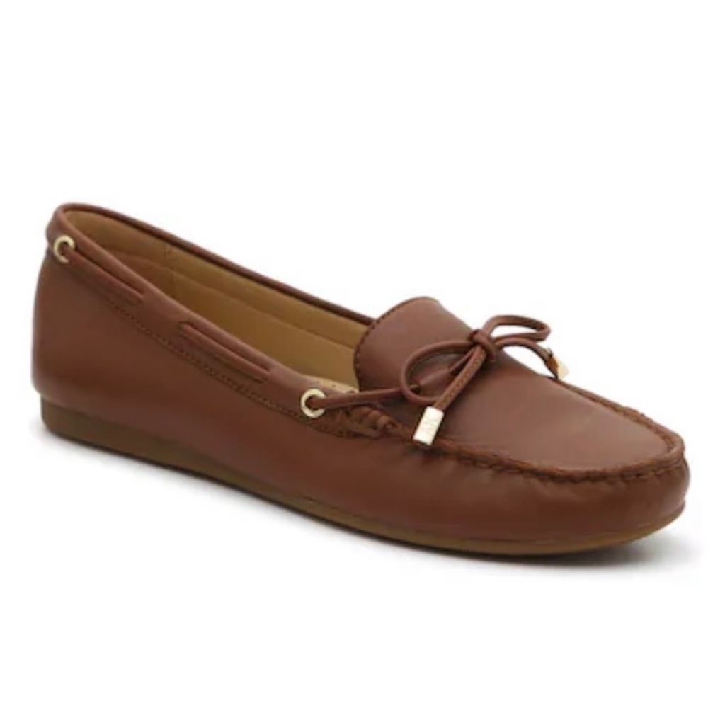 MICHAEL Michael Kors Sutton Moccasin Brown Leather Flats Size 8